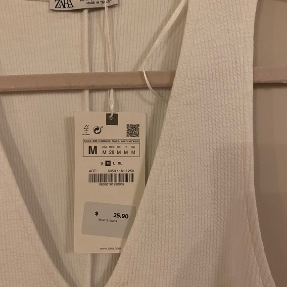 Zara NWT white sleeveless body con dress. - Picture 3 of 5